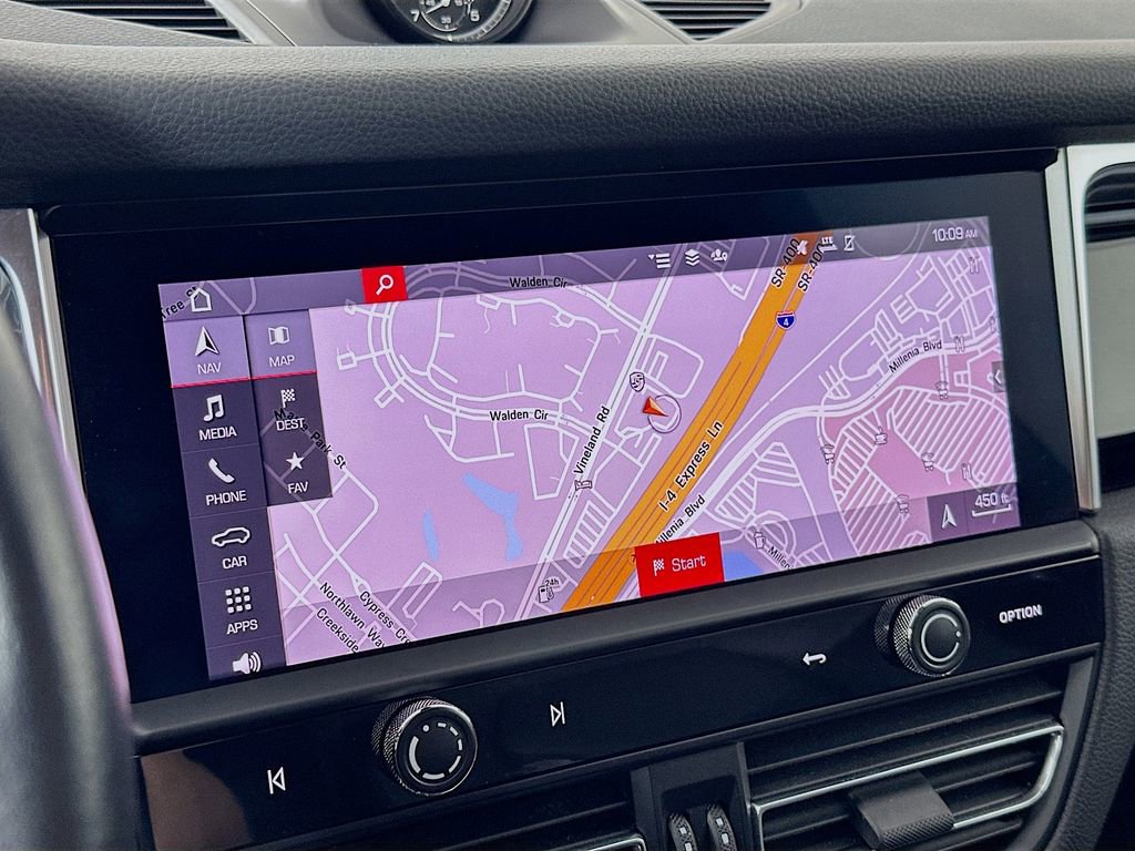 Certified 2023 Porsche Macan image 15