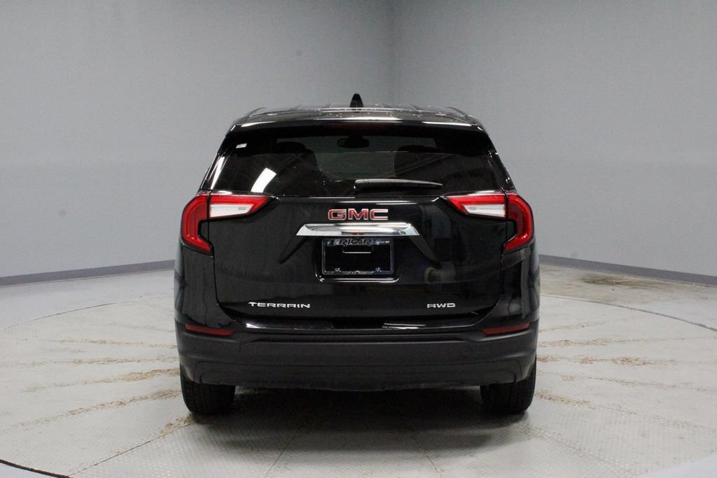 Used 2024 GMC Terrain SLE AWD/4WD image 9