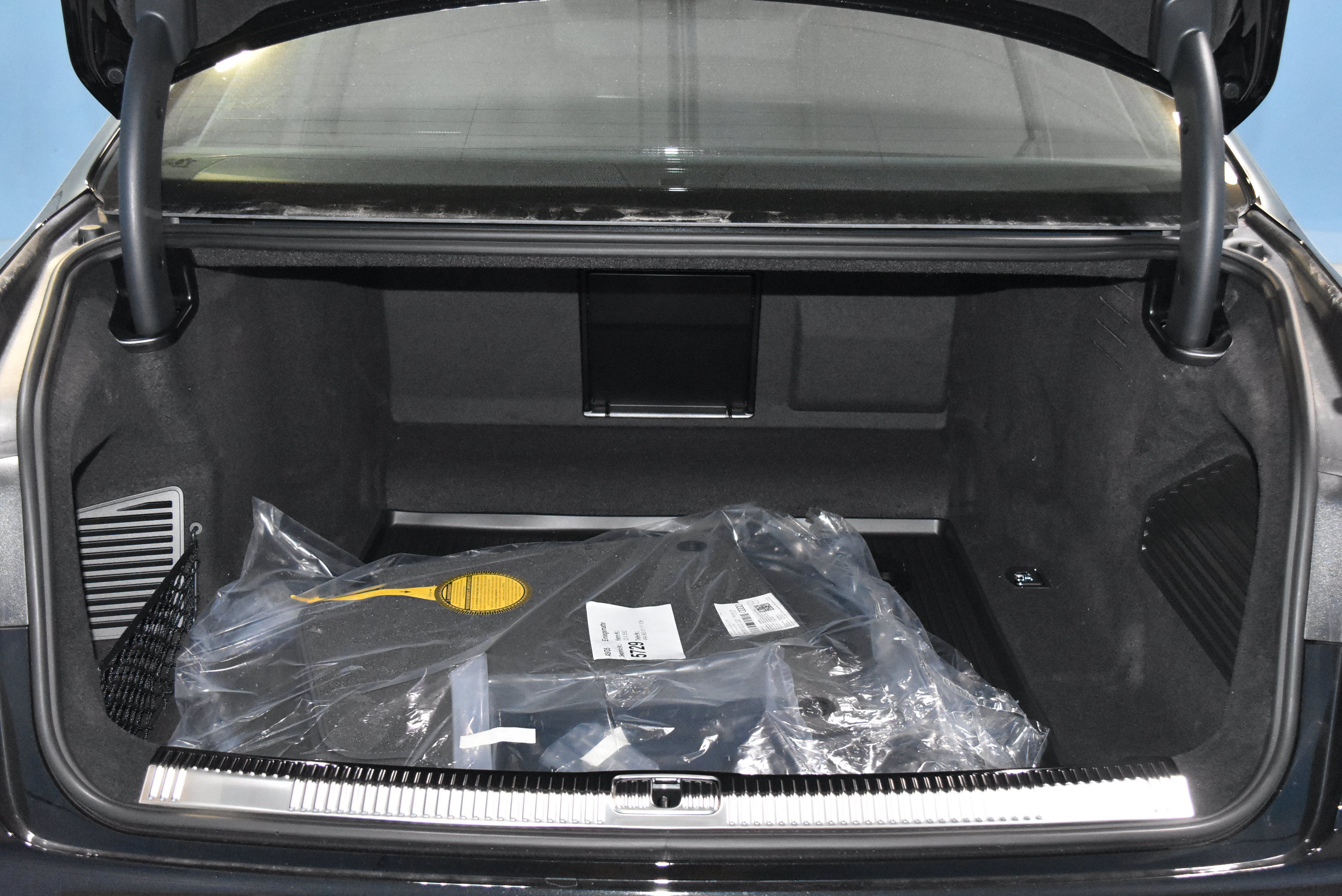 New 2026 Audi A8 L 3.0T AWD/4WD image 24