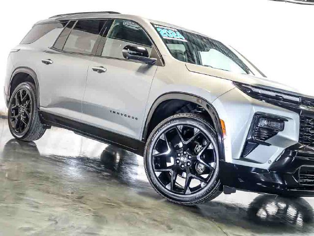 Used 2024 Chevrolet Traverse RS AWD/4WD image 5