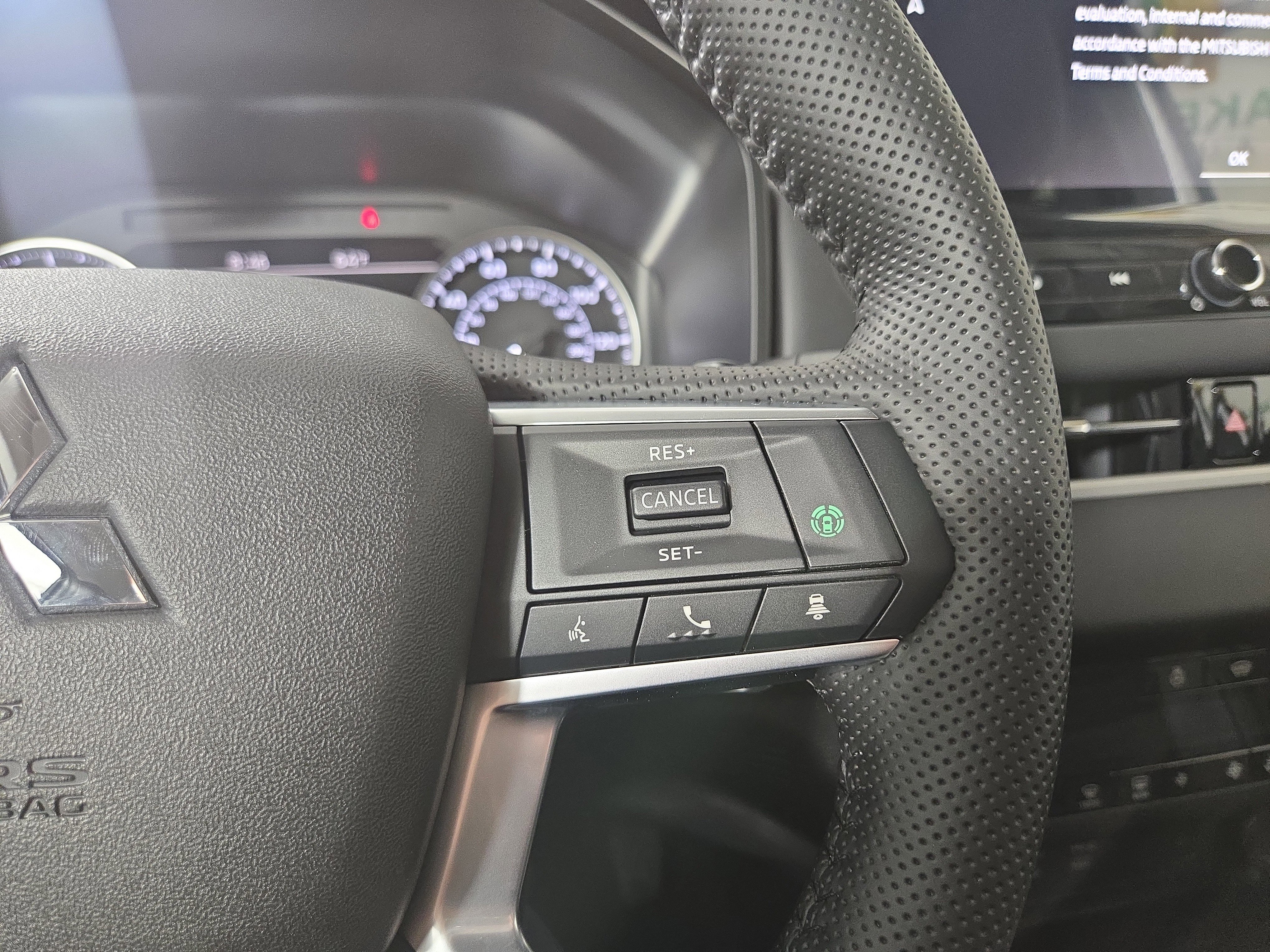 New 2026 Mitsubishi Outlander SE AWD/4WD image 16