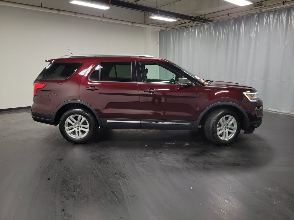 Used 2019 Ford Explorer XLT w/ Equipment Group 202A image 10