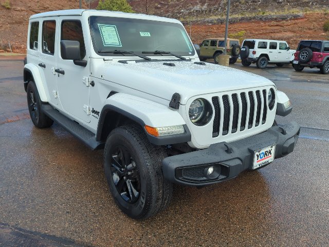 Certified 2020 Jeep Wrangler Unlimited Sahara AWD/4WD image 3