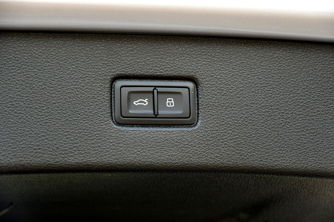 Used 2021 Audi Q7 3.0T Premium Plus image 35