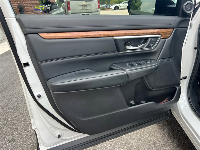 Used 2020 Honda CR-V Touring image 10