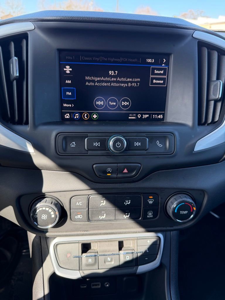 Used 2024 GMC Terrain SLE image 15