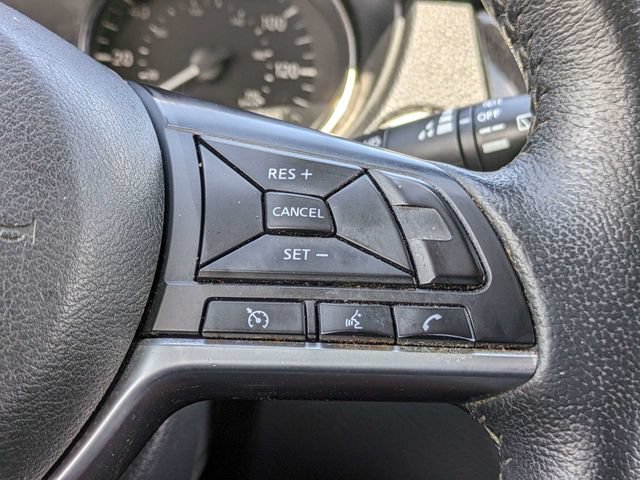 Used 2020 Nissan Rogue SV FWD image 28