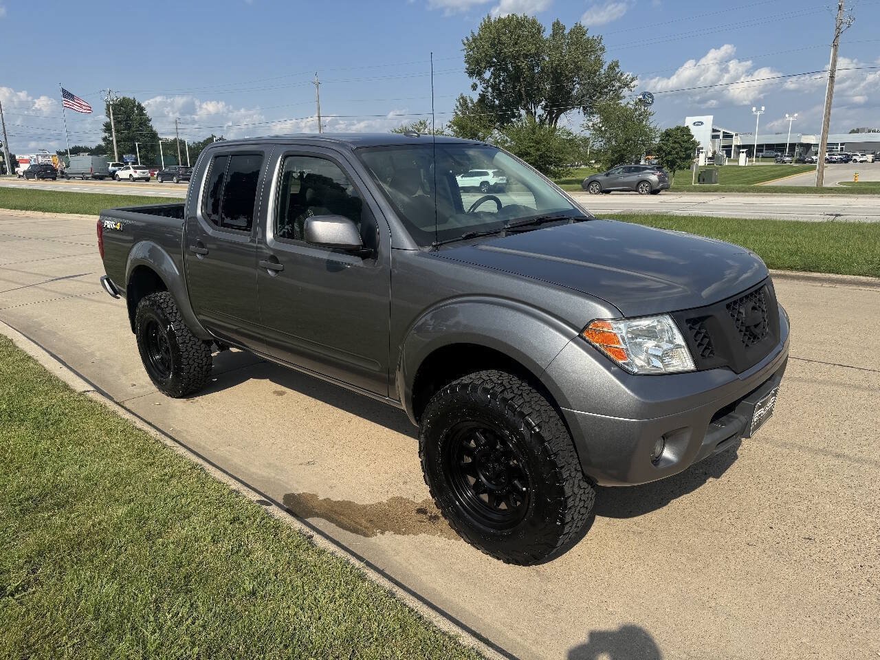Used 2018 Nissan Frontier PRO-4X AWD/4WD image 7