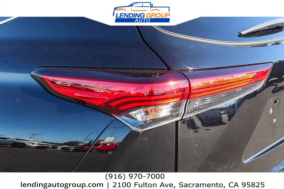 Used 2021 Toyota Highlander XLE image 14