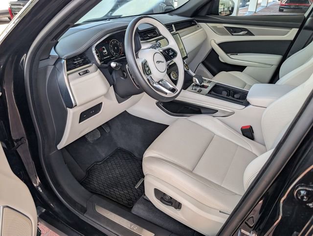 Used 2025 Jaguar F-PACE R-Dynamic S image 11