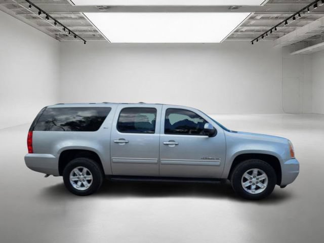 Used 2012 GMC Yukon XL SLT w/ SLT-2 Equipment Package AWD/4WD image 7