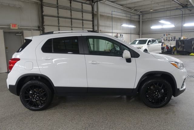 Used 2022 Chevrolet Trax LT w/ Premium Seat Package image 8