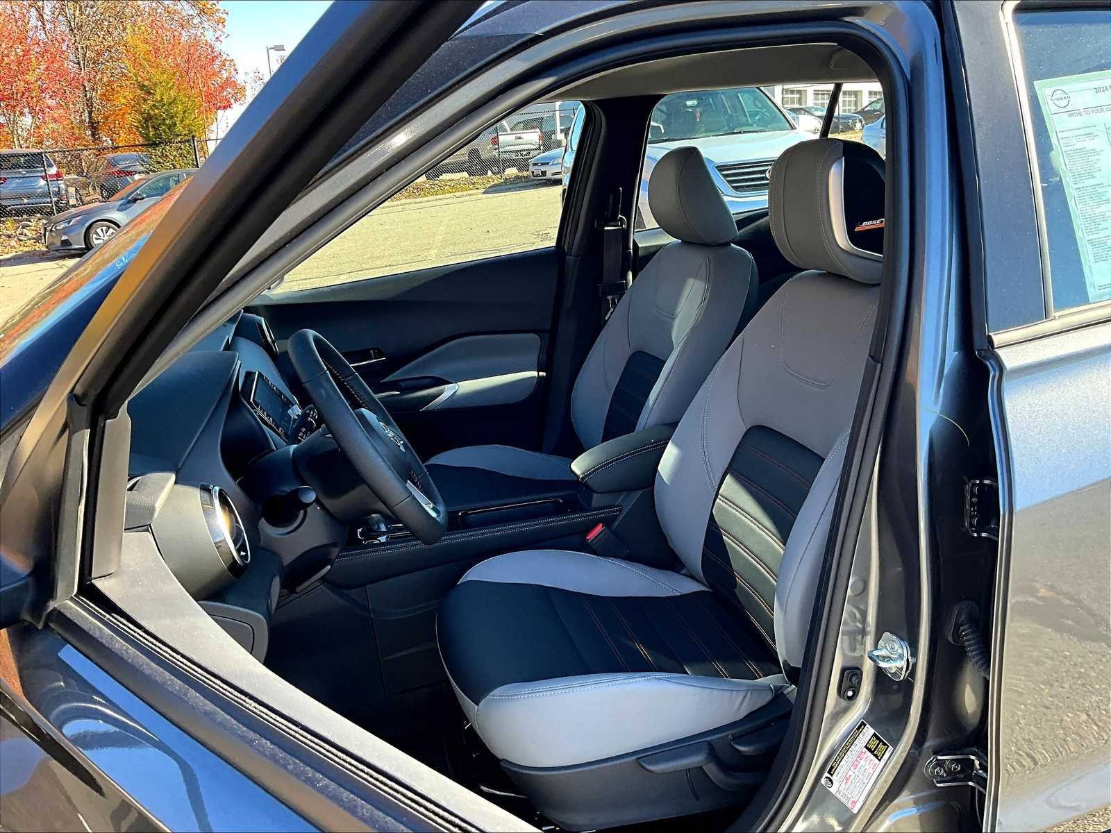 New 2024 Nissan Kicks SR w/ SR Premium Package FWD image 10