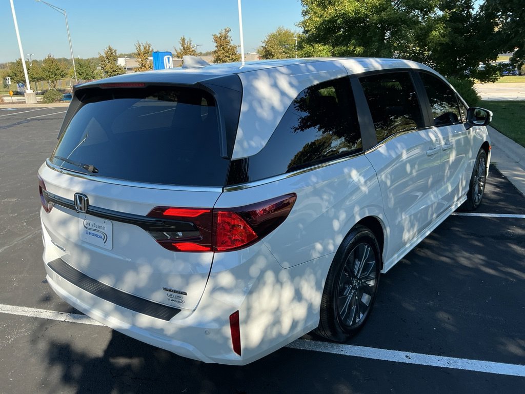 Used 2026 Honda Odyssey Touring image 13