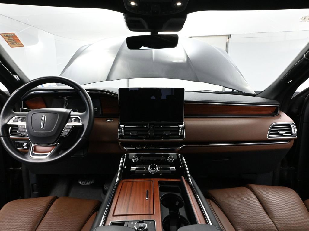 Used 2024 Lincoln Navigator Reserve w/ Equipment Group 201A image 25