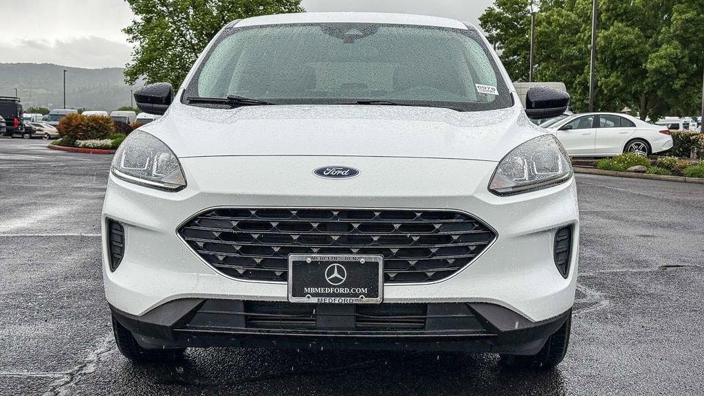 Used 2022 Ford Escape SE w/ SE Sport Appearance Package FWD image 4