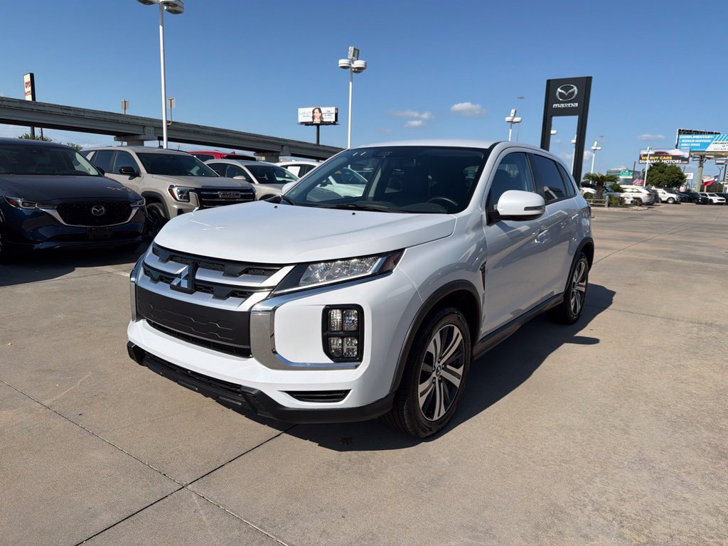 Used 2025 Mitsubishi Outlander Sport SE AWD/4WD image 7