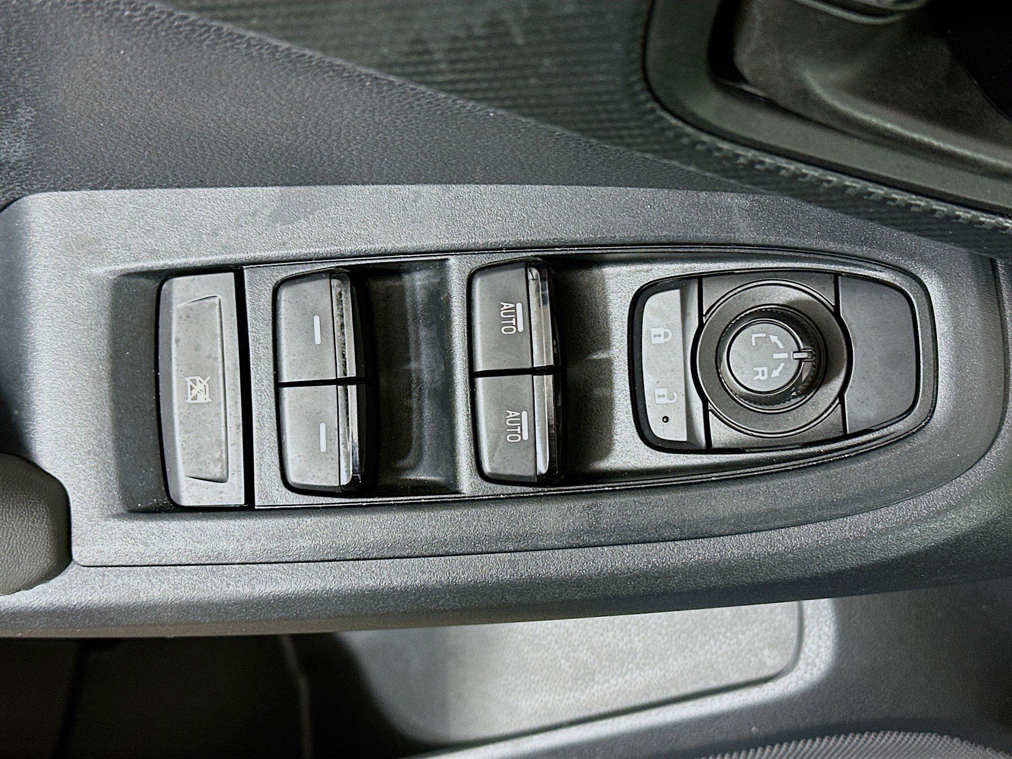 Used 2024 Subaru Crosstrek 2.0i Premium image 15