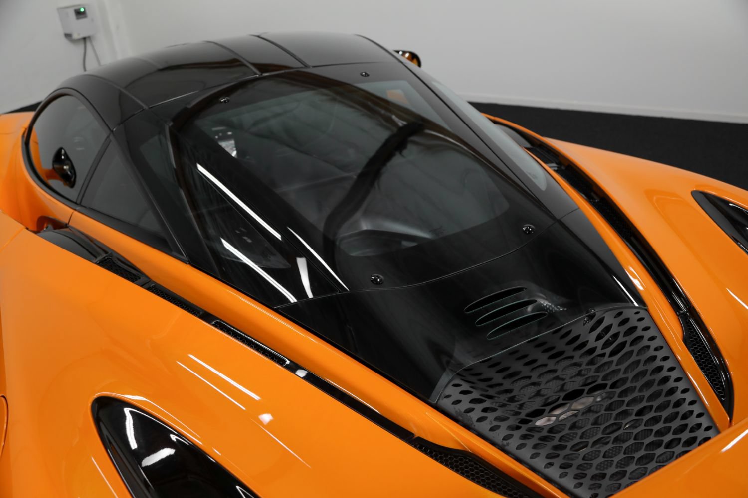Used 2021 McLaren 765LT RWD image 27
