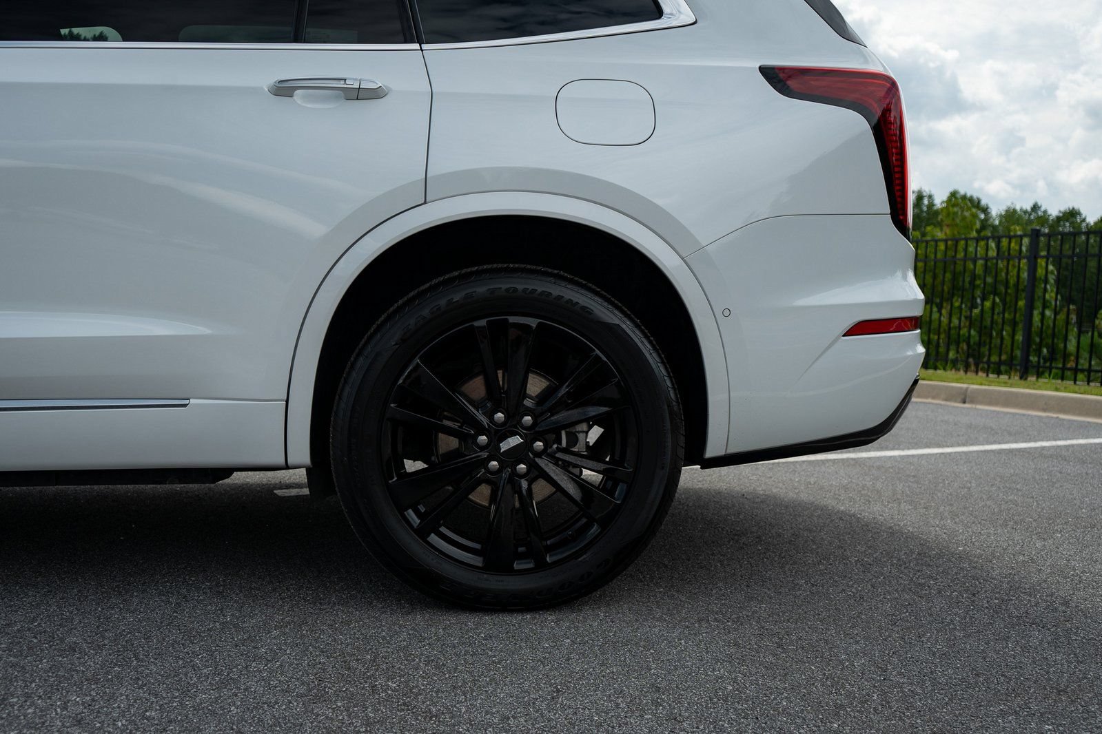 Used 2024 Cadillac XT6 Premium Luxury w/ Platinum Package AWD/4WD image 6