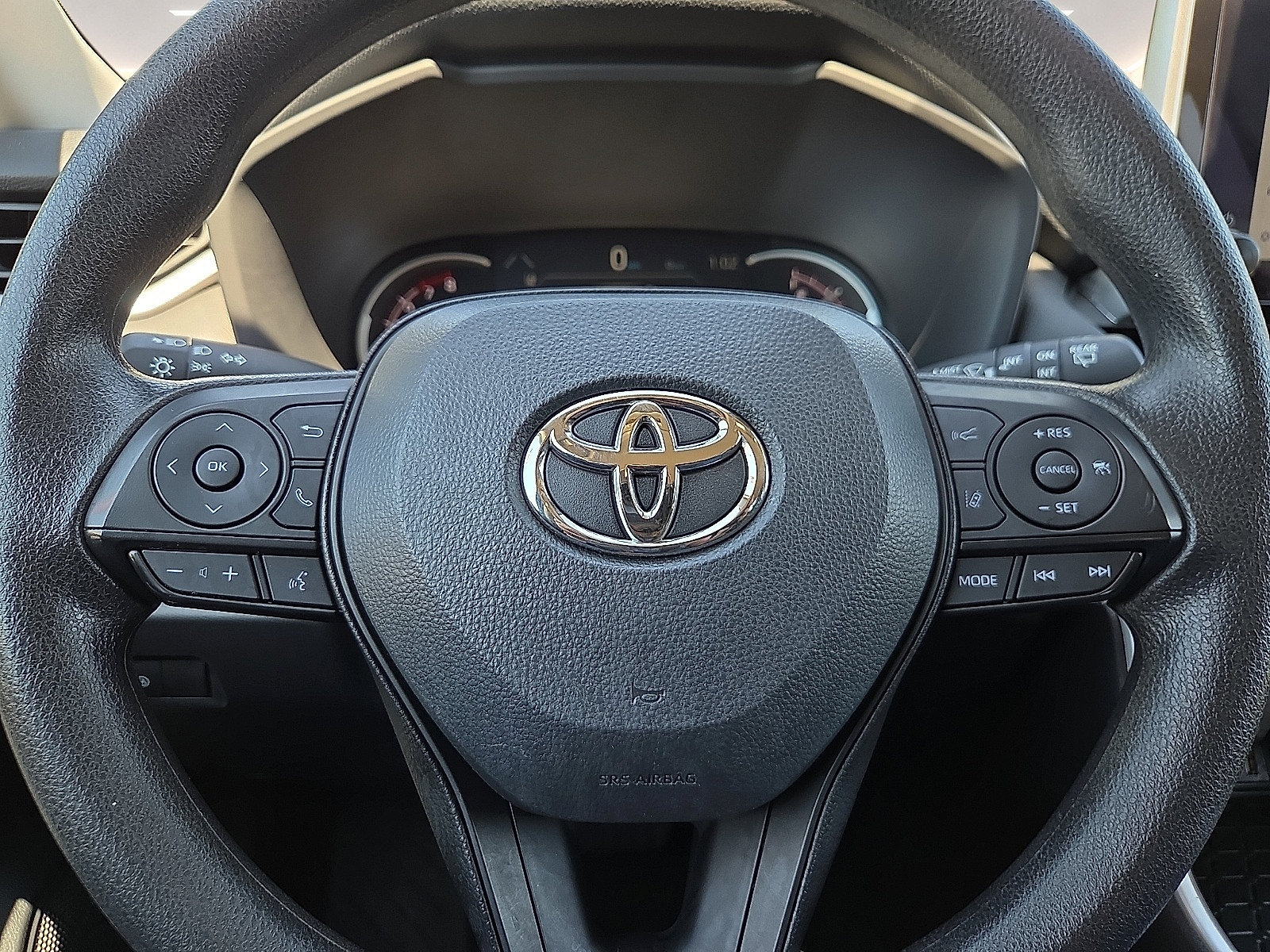 Used 2025 Toyota RAV4 XLE AWD/4WD image 24