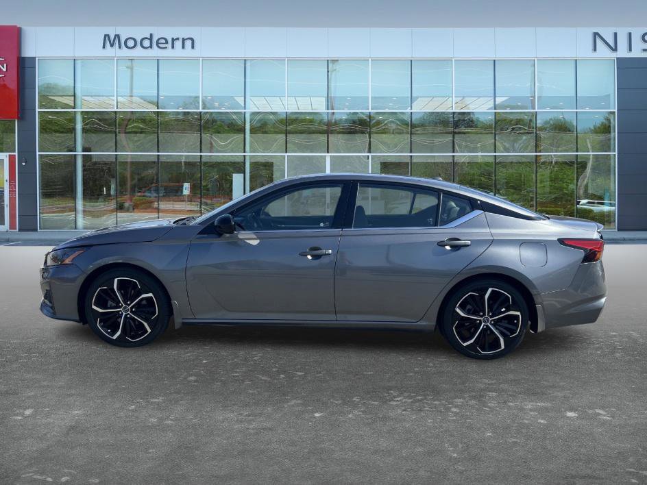 Certified 2023 Nissan Altima 2.5 SR w/ SR Premium Package image 8