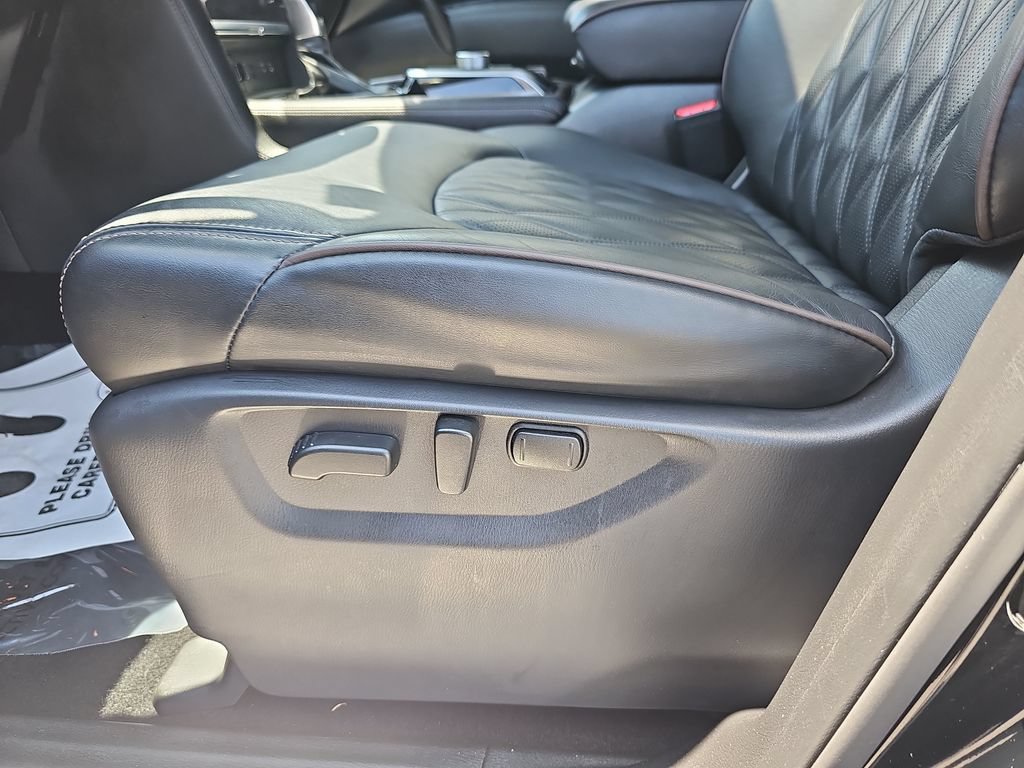 Used 2024 Nissan Armada Platinum w/ Captain's Chairs Package AWD/4WD image 28