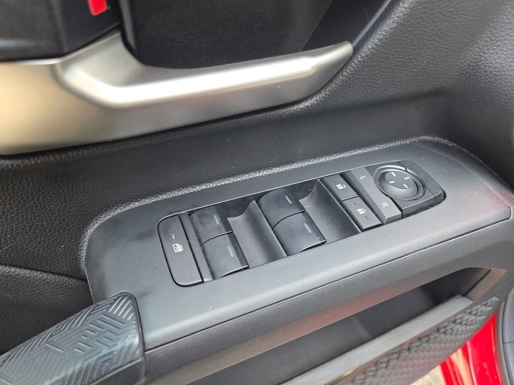 Used 2024 Toyota Tacoma TRD Off-Road AWD/4WD image 32