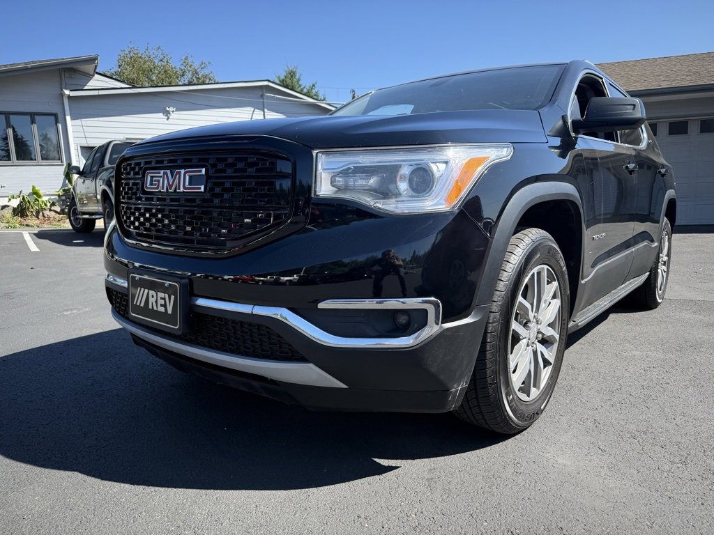 Used 2019 GMC Acadia SLE image 1