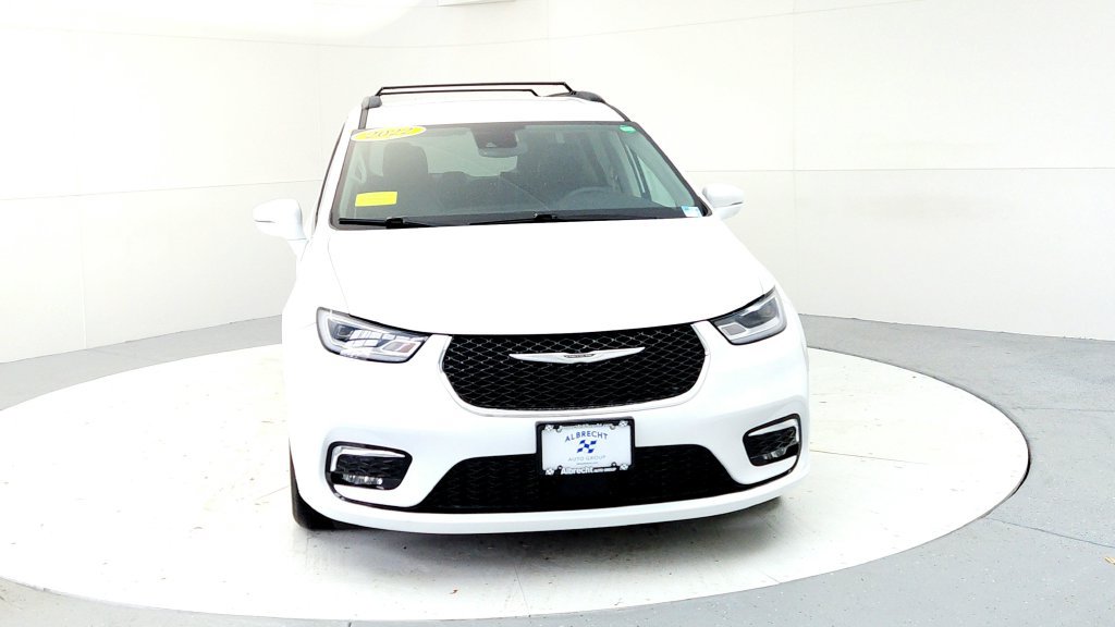 Used 2022 Chrysler Pacifica Touring-L FWD image 8