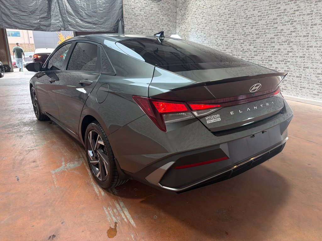Certified 2025 Hyundai Elantra Sport FWD image 5