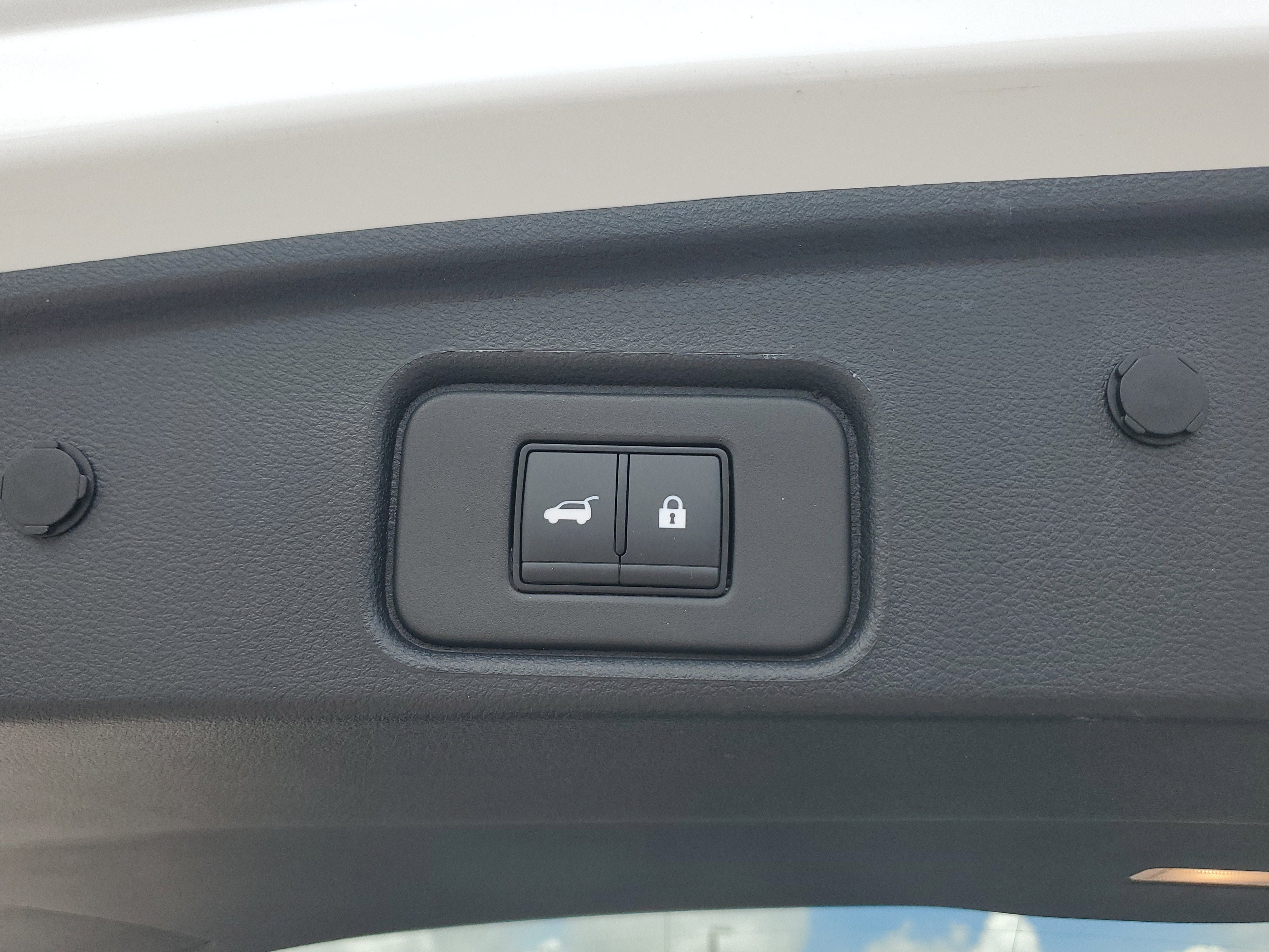 Certified 2025 Nissan Pathfinder SL image 17