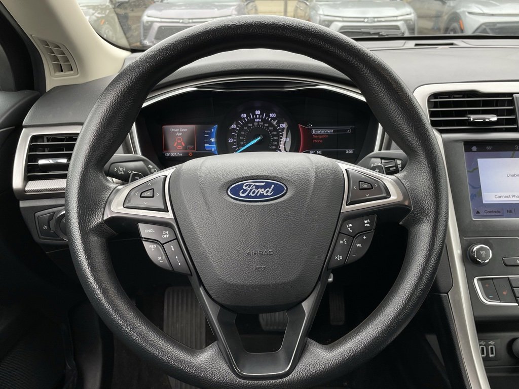 Used 2019 Ford Fusion SE image 14