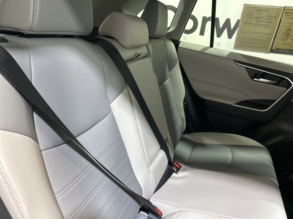 Used 2025 Toyota RAV4 XLE Premium image 13