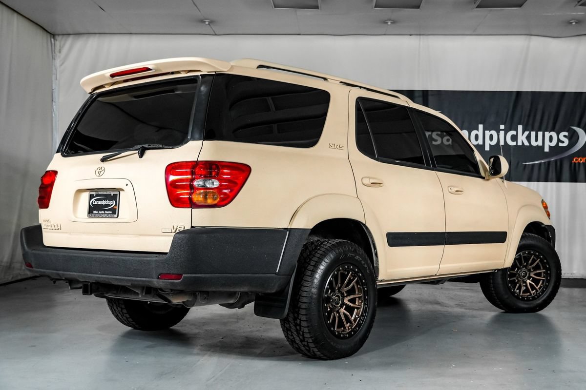 Used 2004 Toyota Sequoia SR5 w/ Convenience Pkg RWD image 8