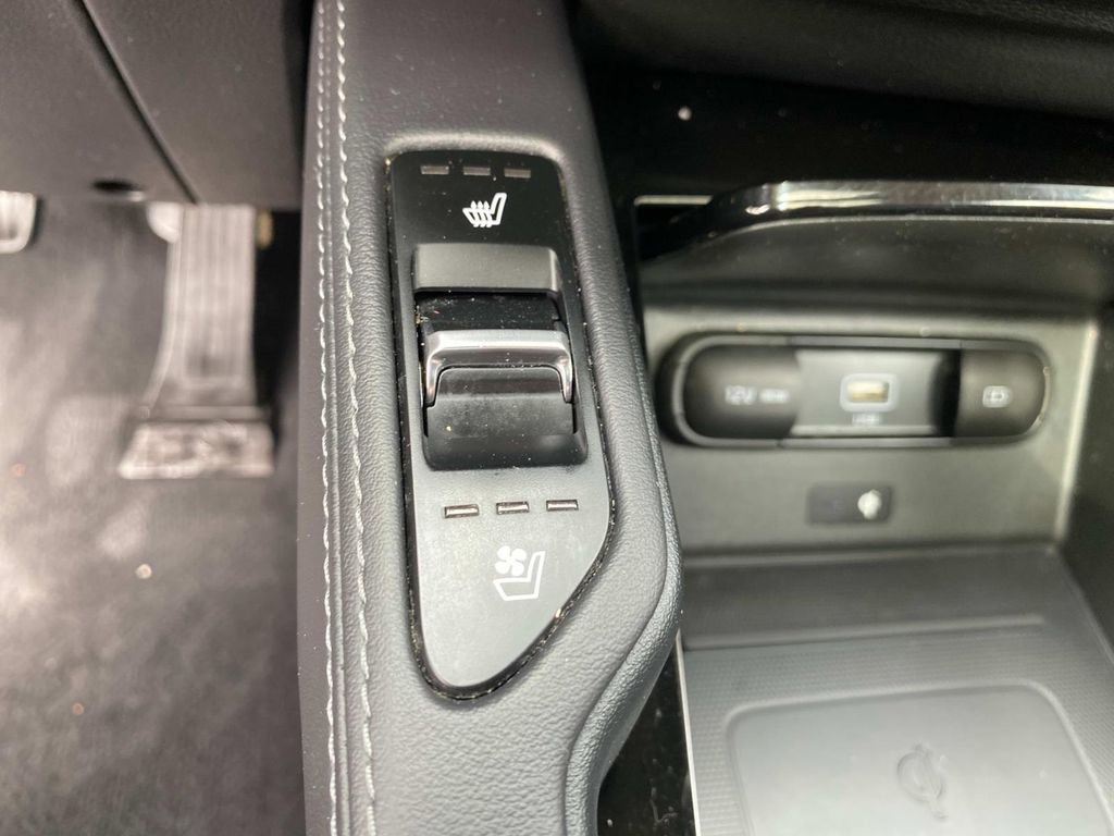 Used 2022 Kia Telluride EX w/ EX Premium Package image 15