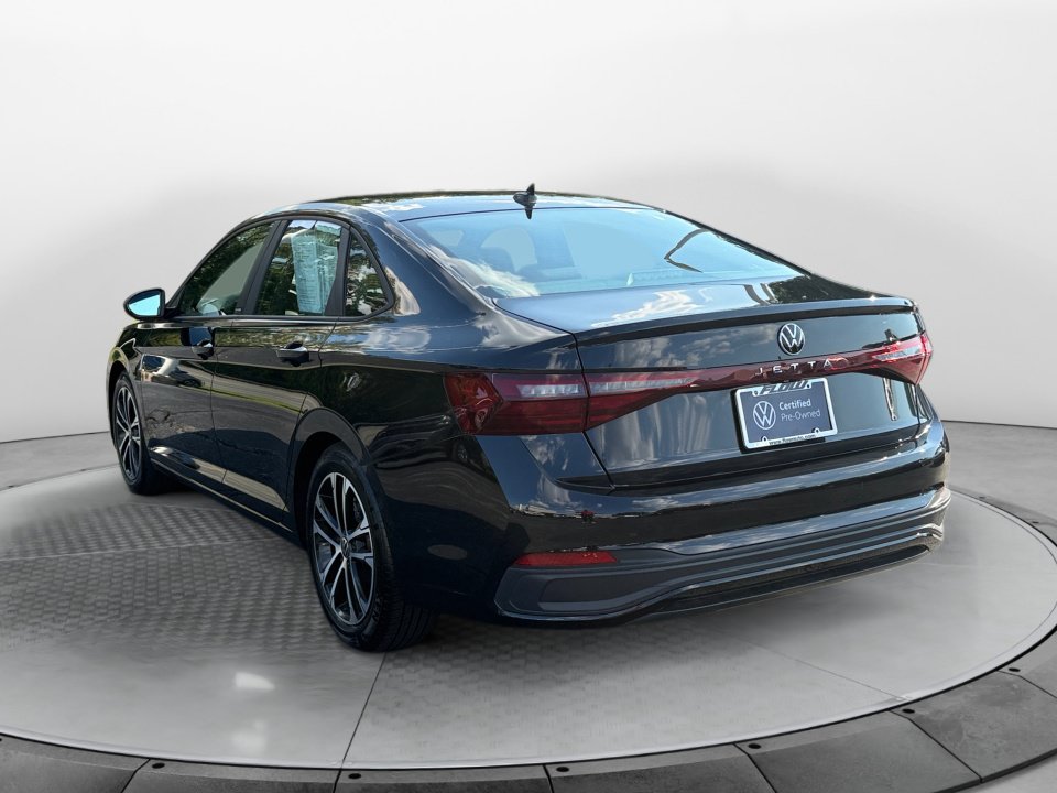 Used 2026 Volkswagen Jetta Sport FWD image 5