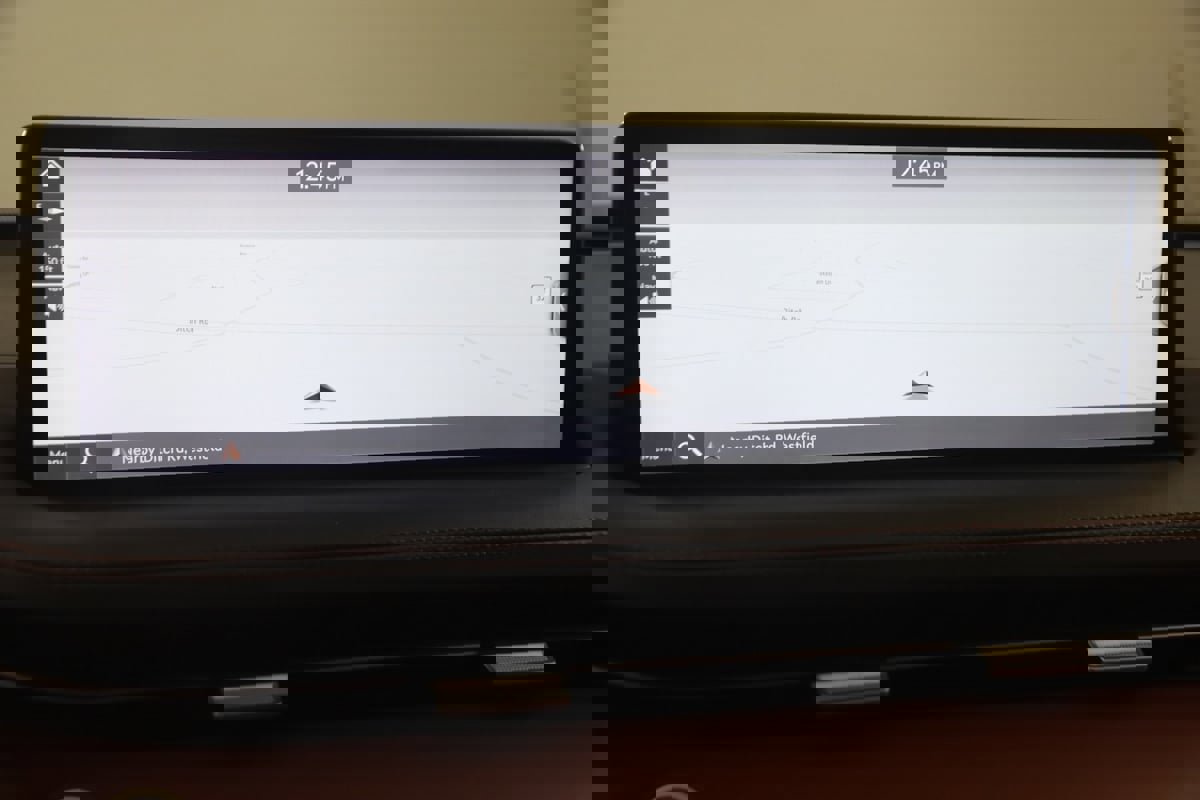 Used 2022 Genesis GV70 3.5T Sport w/ Sport Advanced Package image 9