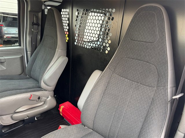Used 2024 GMC Savana 2500 w/ Driver Convenience Package image 13