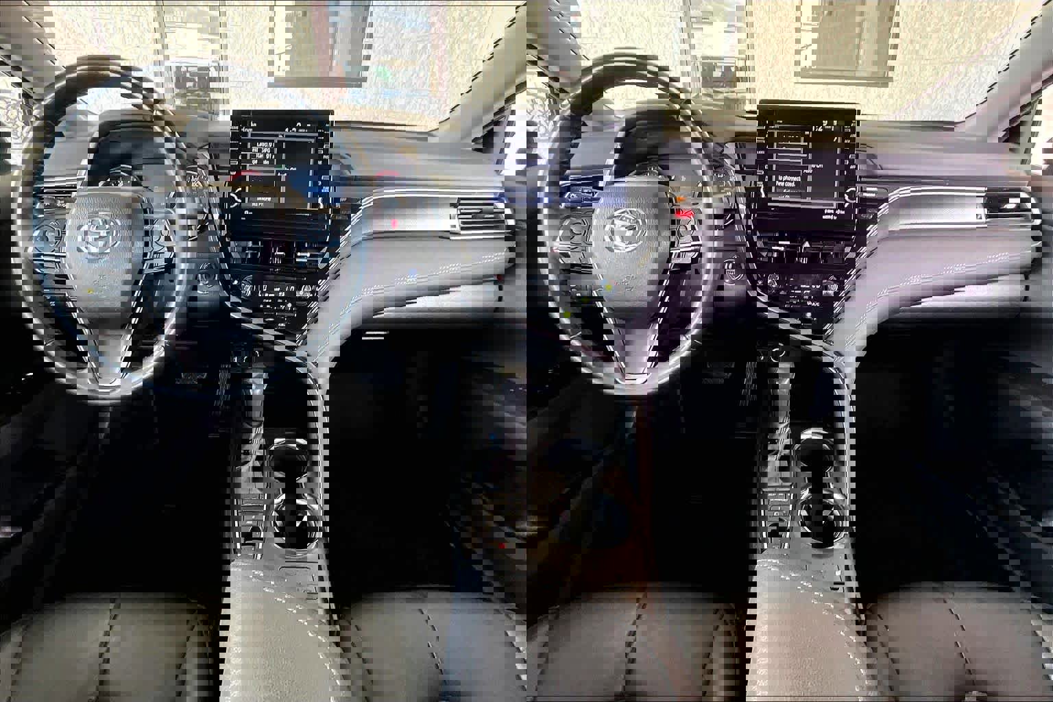 Used 2024 Toyota Camry XSE FWD image 15