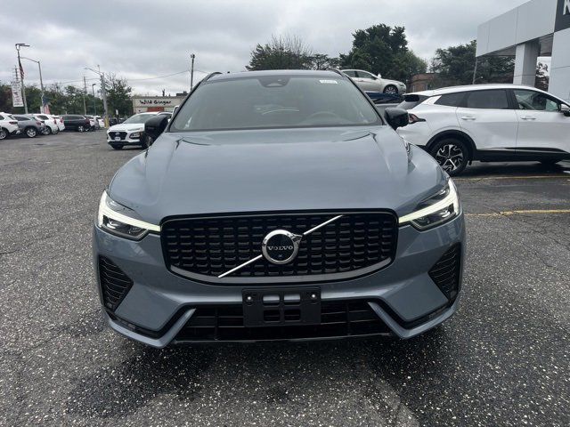 Certified 2022 Volvo XC60 B6 R-Design w/ Advanced Package image 12