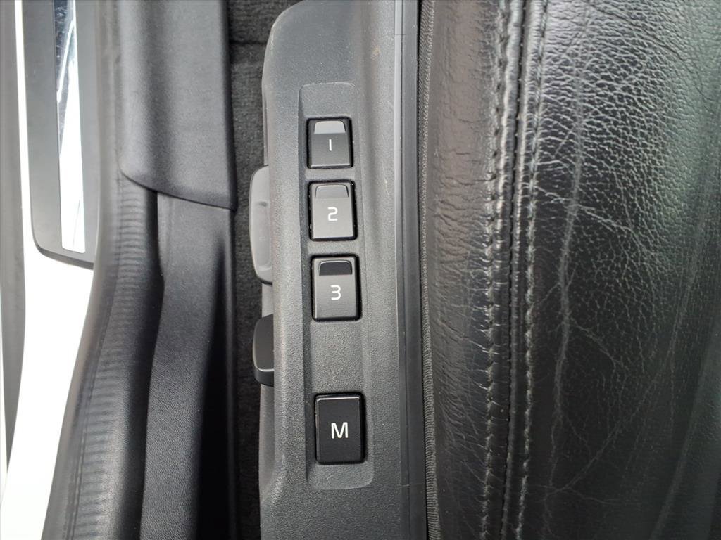 Used 2017 Volvo XC60 T5 Inscription w/ Preferred Option Package image 16