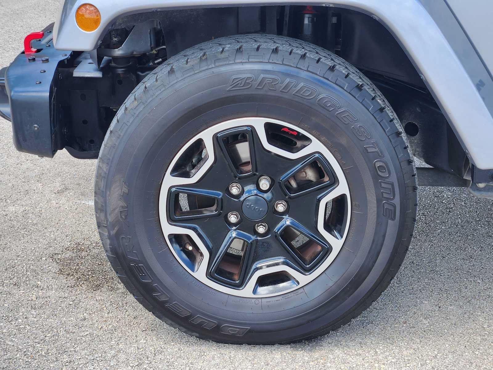 Used 2016 Jeep Wrangler Unlimited Rubicon AWD/4WD image 9