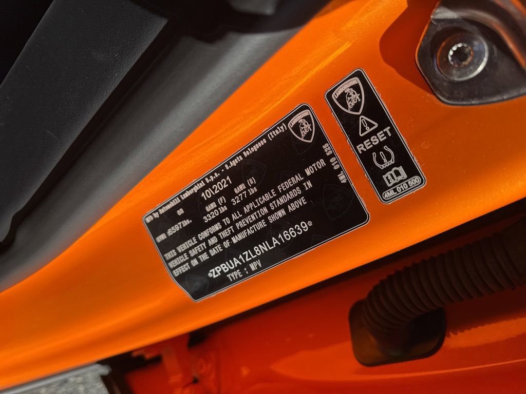 Used 2022 Lamborghini Urus image 37