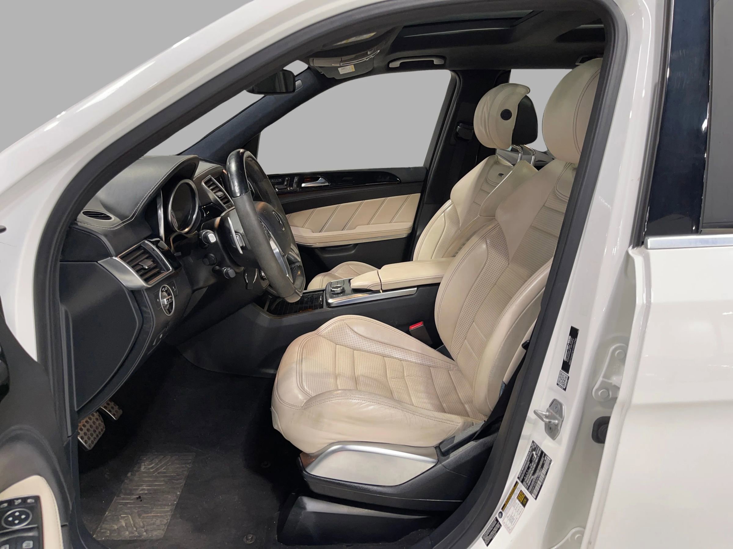 Used 2016 Mercedes-Benz GL 63 AMG 4MATIC w/ Accessory Chrome Package image 22