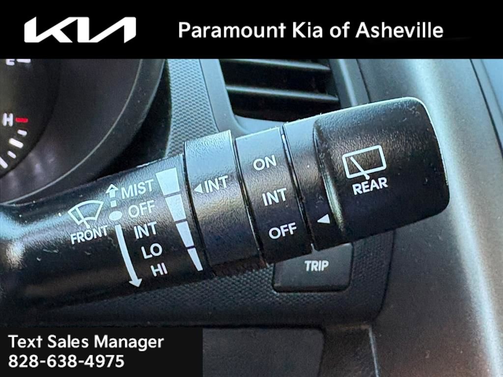 Used 2013 Kia Soul + FWD image 23