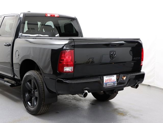 Used 2017 RAM 1500 Express w/ Black Ram 1500 Express Group image 8