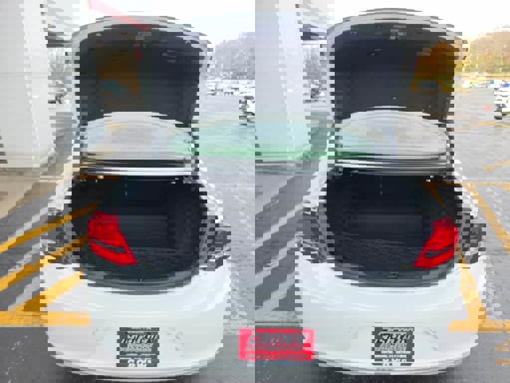 Used 2019 Buick LaCrosse Preferred image 5