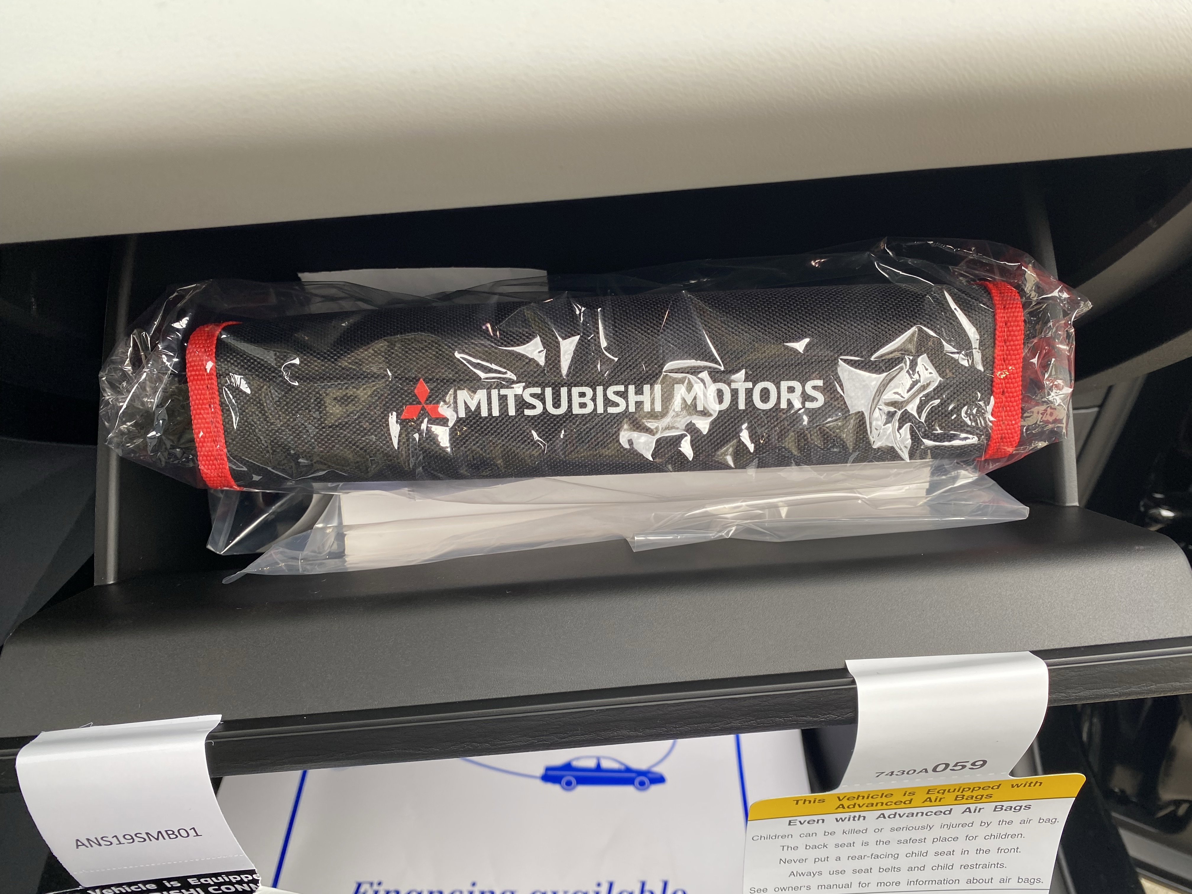 Used 2025 Mitsubishi Outlander AWD image 25