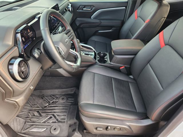 Used 2025 Chevrolet Colorado Z71 w/ Z71 Convenience Package 2 image 13